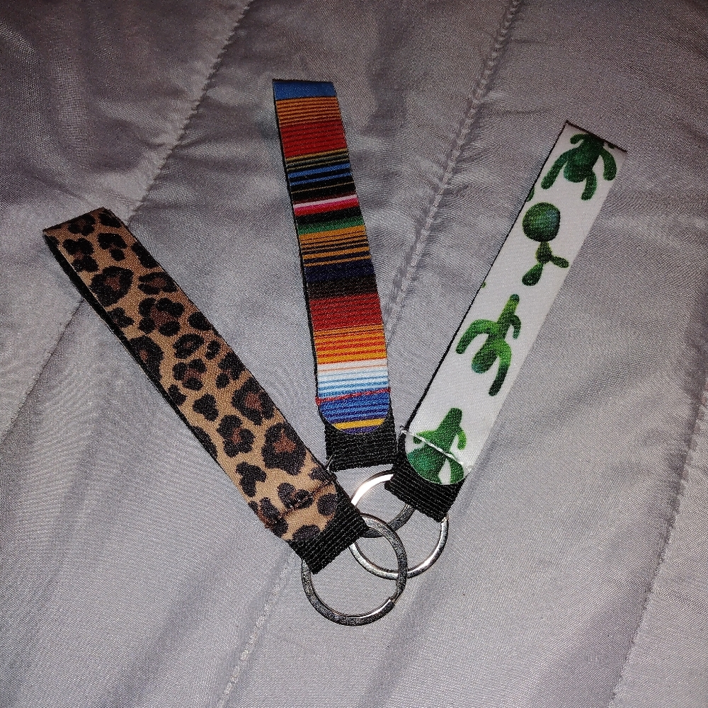 Wrist straps for keys